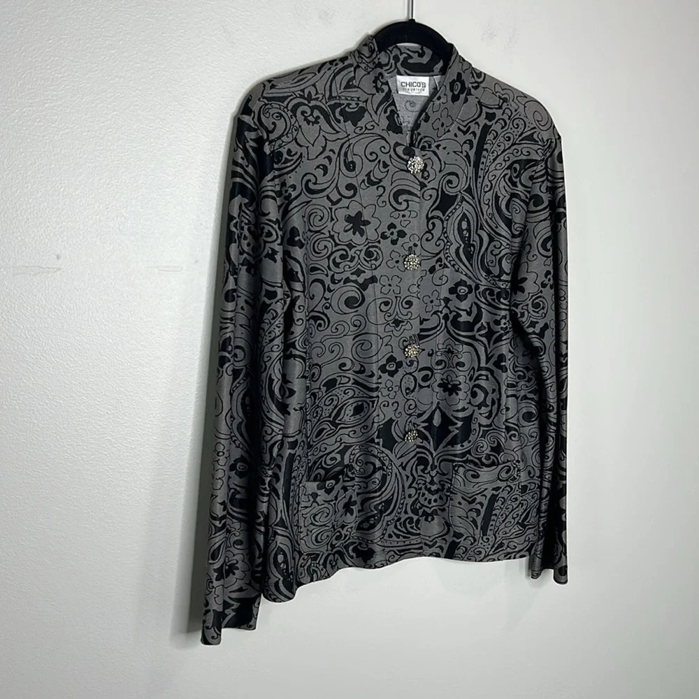 Chico’s Travelers Floral Paisley jeweled button blazer jacket size 2